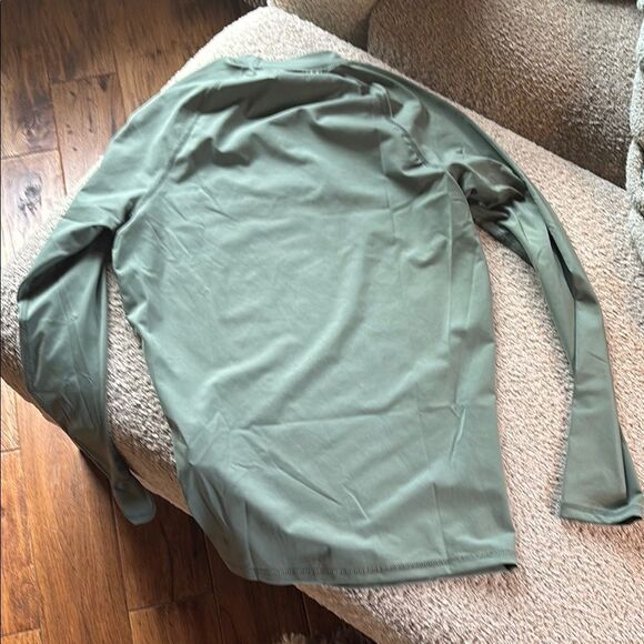 Quiksilver UV protection Green Long Sleeve Surf Sun Shirt - Picture 8 of 11